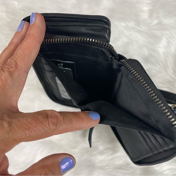 Mickey Mouse Disney Classic Wristlet Wallet. - Picture 8 of 12